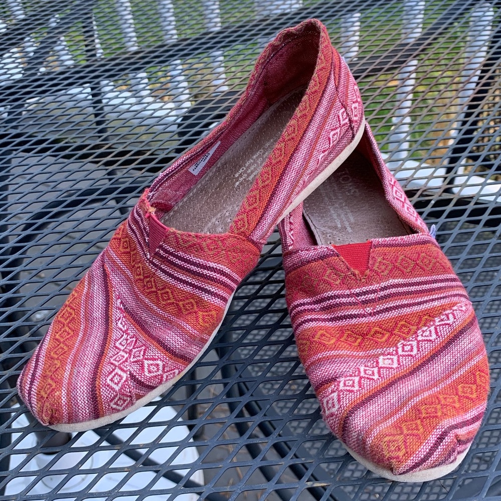 Toms Red Nepal Aztec Striped Canvas Shoes Sz 6